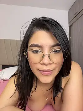 Julieta_Hornyx webcam