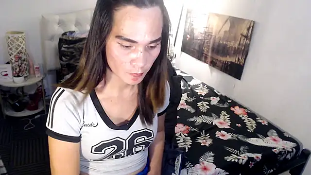 NinaDOM4CUM webcam