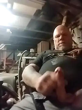 Reddog833 live sex cam