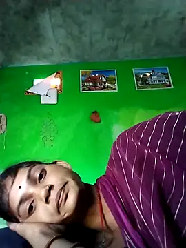 Webcam Model (Jooli_cuty)  is live.Free join now!