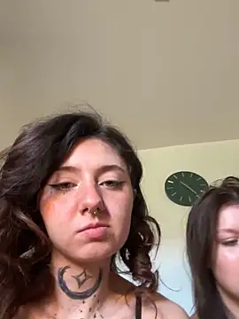 Petites lapines sexy 🤭