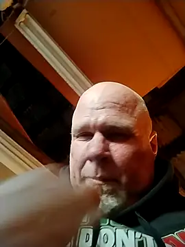 reddog833 (M mature) - Do anything for fans