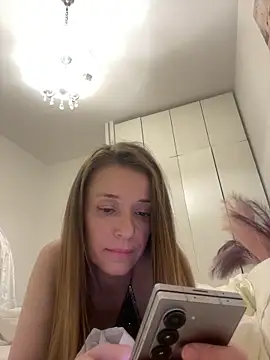 MONICANIX Live Webcam on Stripchat