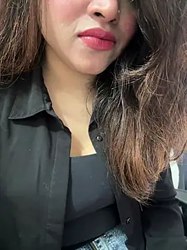 riya_sharma11 webcam