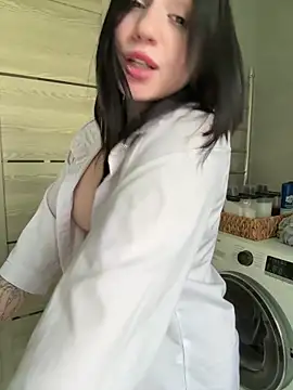 YourLittleDevil webcam