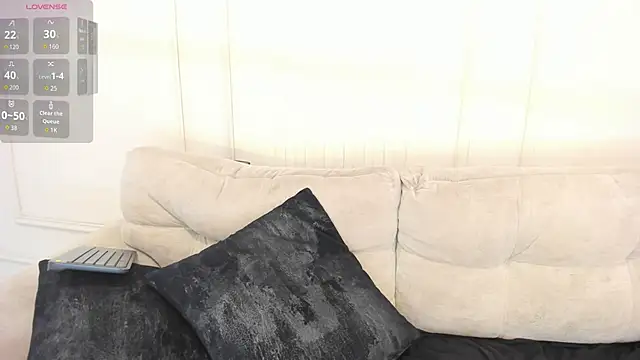 Arianaa_Cooper_ webcam