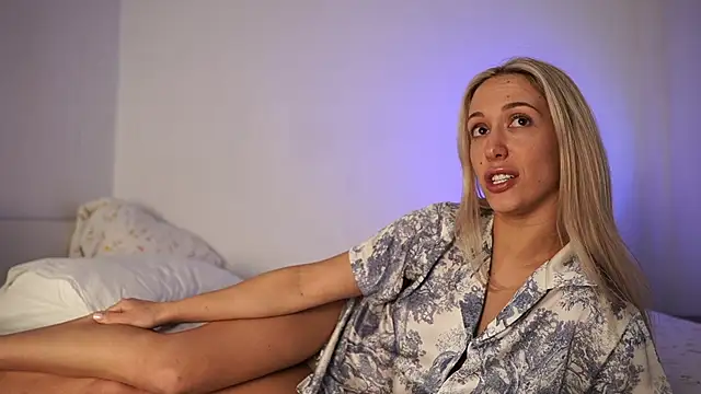 VikkiLustfull - Live Cam