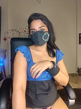 Black-Pearll Stripchat cam model