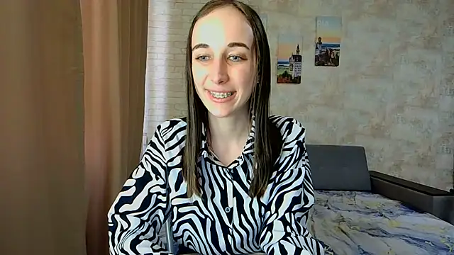 Anika_bloom - Live Cam