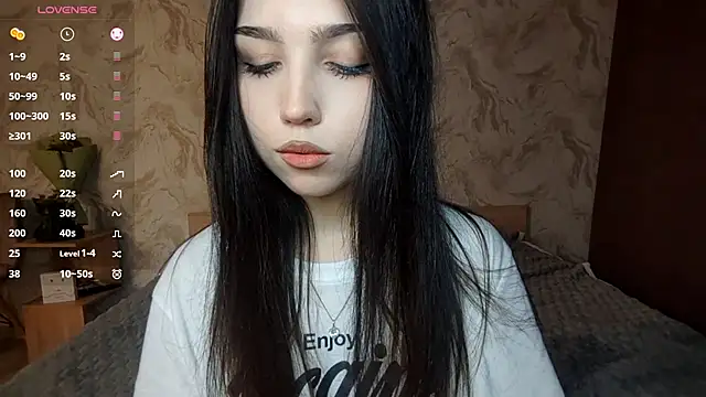 Qwami_Amie - Live Cam