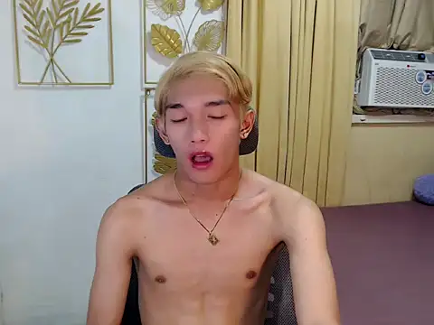 urasian_john18 webcam