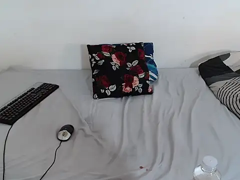 Naughtynatashax34 webcam