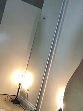 Pink-Tip-Bunny webcam