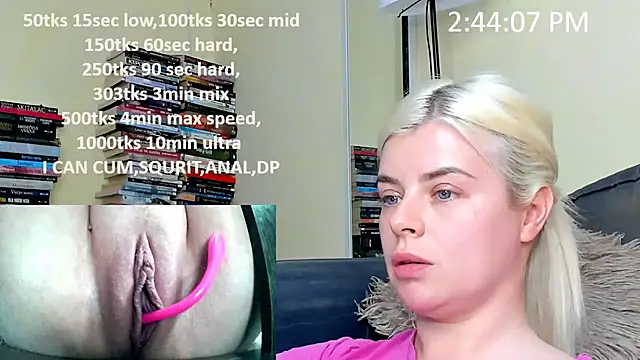 queenofthenighttt webcam