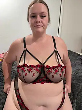 carinabro10's live cam