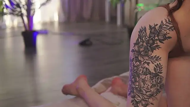 HotBustyBabeX webcam