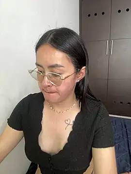 Webcam Model (Anni_Rose)  is live.Free join now!