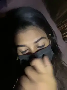 umairahaasan_1 webcam