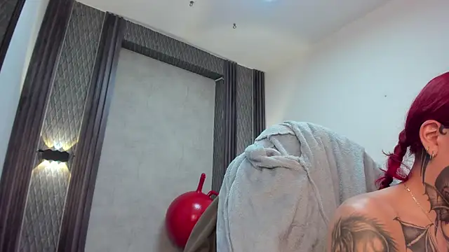 selene_red_ live sex cam