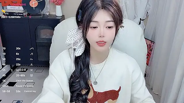 美女CeeKie在线直播