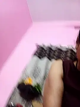 gullapi (F milf) - Full nude show