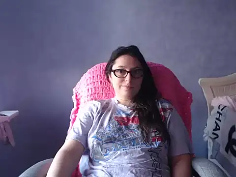 luckylisa23 - LuckyLisa23's free webcam - UK Sex Cams