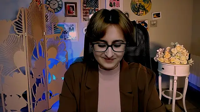 lixeluna - LixeLuna's free webcam - UK Sex Cams