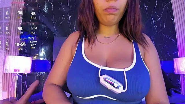 bustyglow - BustyGlow's free webcam - UK Sex Cams