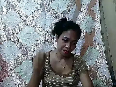 PinaySkinnyGirl webcam