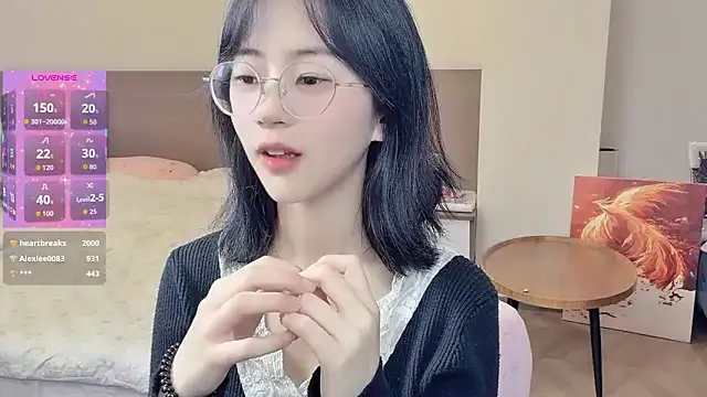 美女-ruoruo-在线直播