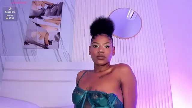 Afro_Luna webcam
