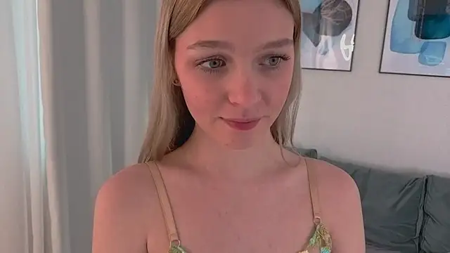 CynthiaaStone webcam