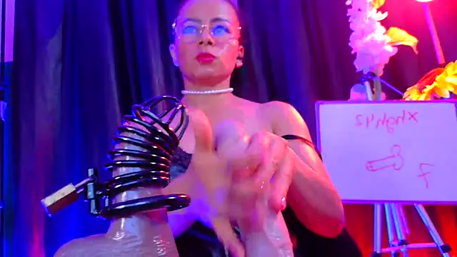 MistressSlut1 webcam