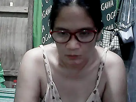 PinayZaira webcam