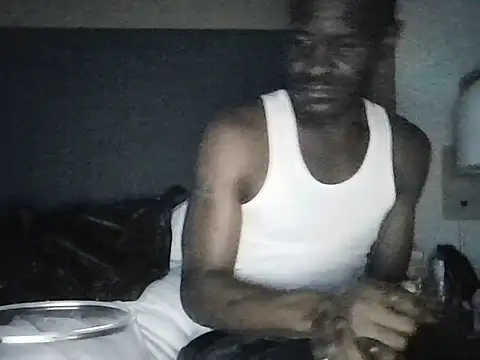 Maculine_Stayr webcam