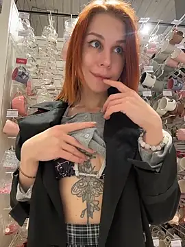 rosiesecret - RosieSecret's free webcam - UK Sex Cams