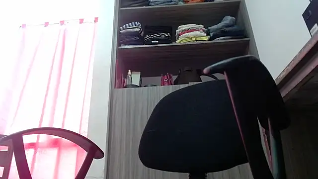 nicolle_milf1978 live sex cam