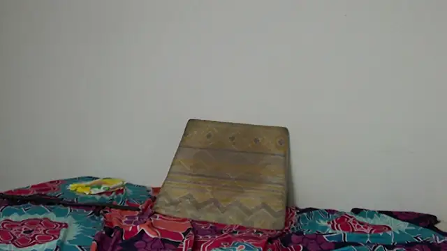 Charlotte_Melody webcam