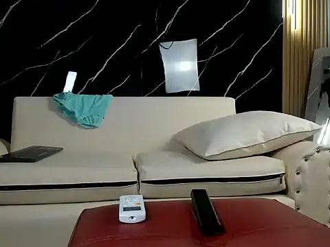 henrrydouglas - HenrryDouglas's free webcam - UK Sex Cams