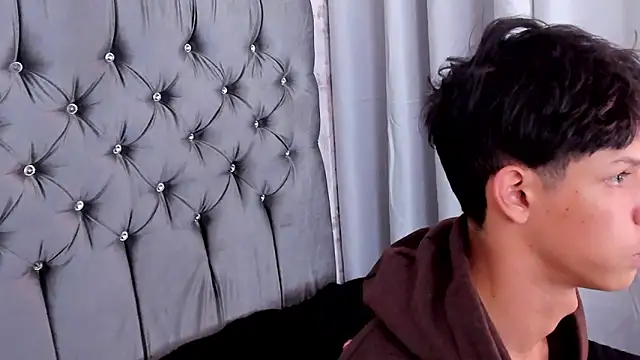 ethan_qop (M twink) - Cum show