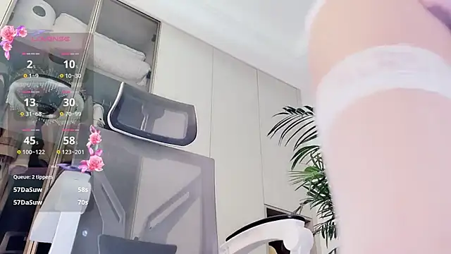 美女feifei-love在线直播