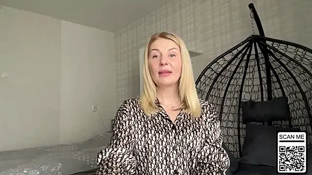 Blondie_xoxoxo webcam