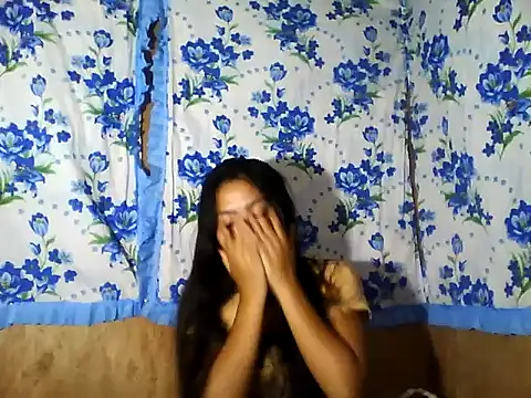 PinaySkinnyJust18 webcam