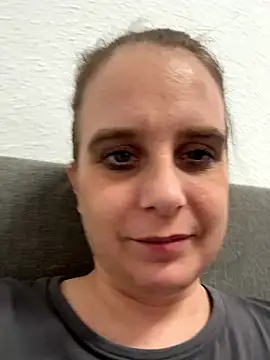 Webcam Model (Chantalee)  is live.Free join now!