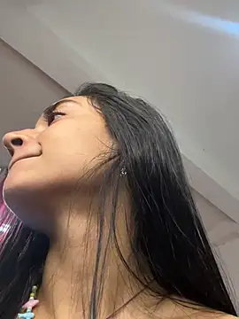 leilani_X webcam