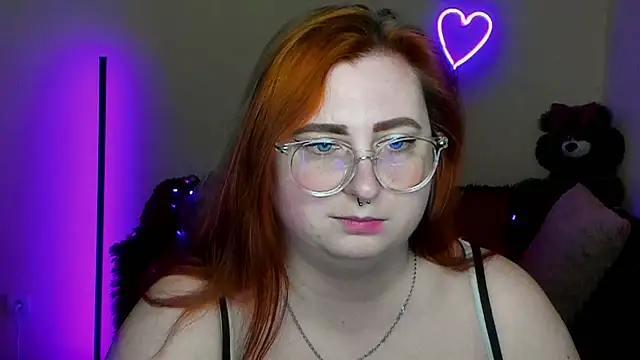 alicia_love00 - Alicia_love00's free webcam - UK Sex Cams