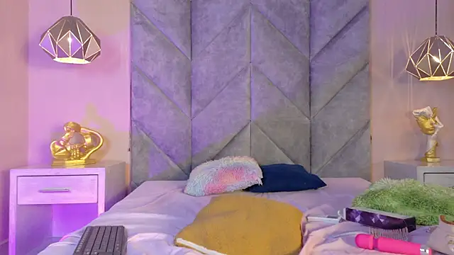 SERENA_JONESS webcam