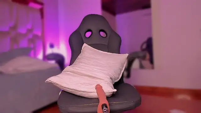 Emmily_Savage webcam