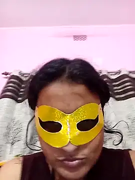 Webcam Model (Gullapi)  is live.Free join now!