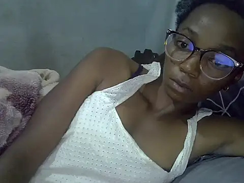 elianehot - ElianeHot's free webcam - UK Sex Cams